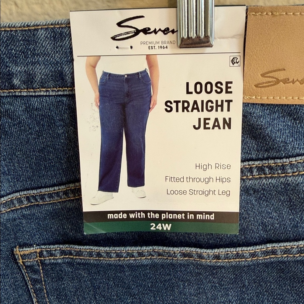 NWT Size 24W Seven7 Loose Straight Jean
